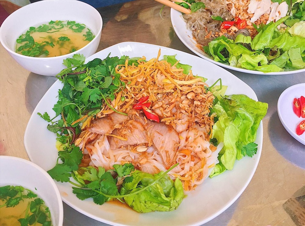 Phở chua Lạng Sơn là dạng phở trộn với nhiều loại “topping” trên vùng cao.