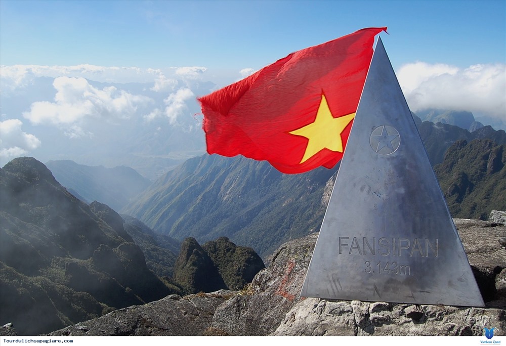 Là đích đến của trải nghiệm leo núi cao nhất Việt Nam, Fansipan là địa danh thu hút các khách du lịch yêu thích thể thao.