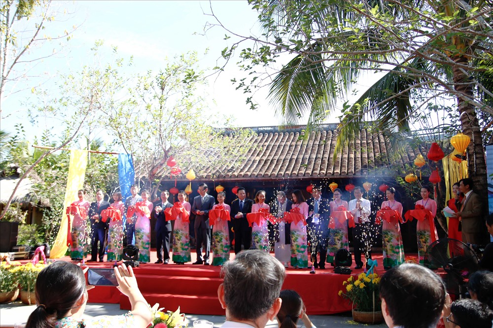 Festival Văn hóa tơ lụa thổ cẩm Việt Nam – thế giới lần V năm 2019 đã thu hút sự tham gia nhiệt tình của các làng nghề trong cả nước như Vạn Phúc, Nha Xã, Mã Châu, chăm Ninh Thuận.