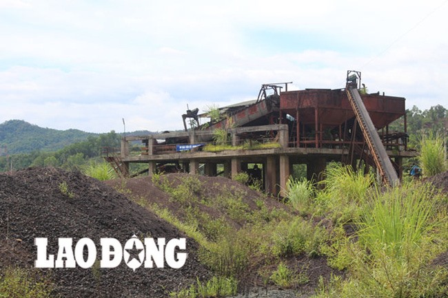 Nhà máy quặng sắt Vũ Quang này được đại diện Ban 4 nhận định là tác nhân chính gây nước đổi màu ở đập dâng Vũ Quang.