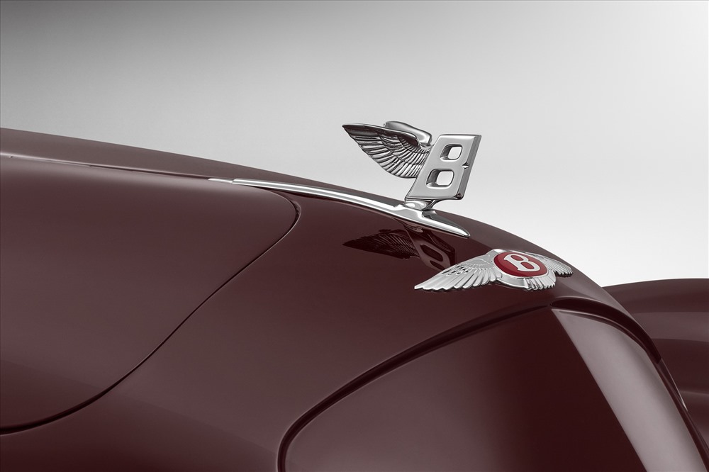 Mẫu xe trên được giới thiệu đúng với dịp kỷ niệm 100 năm hãng xe danh tiếng Bentley ra đời (1919-2019). Ảnh: Carcoops
