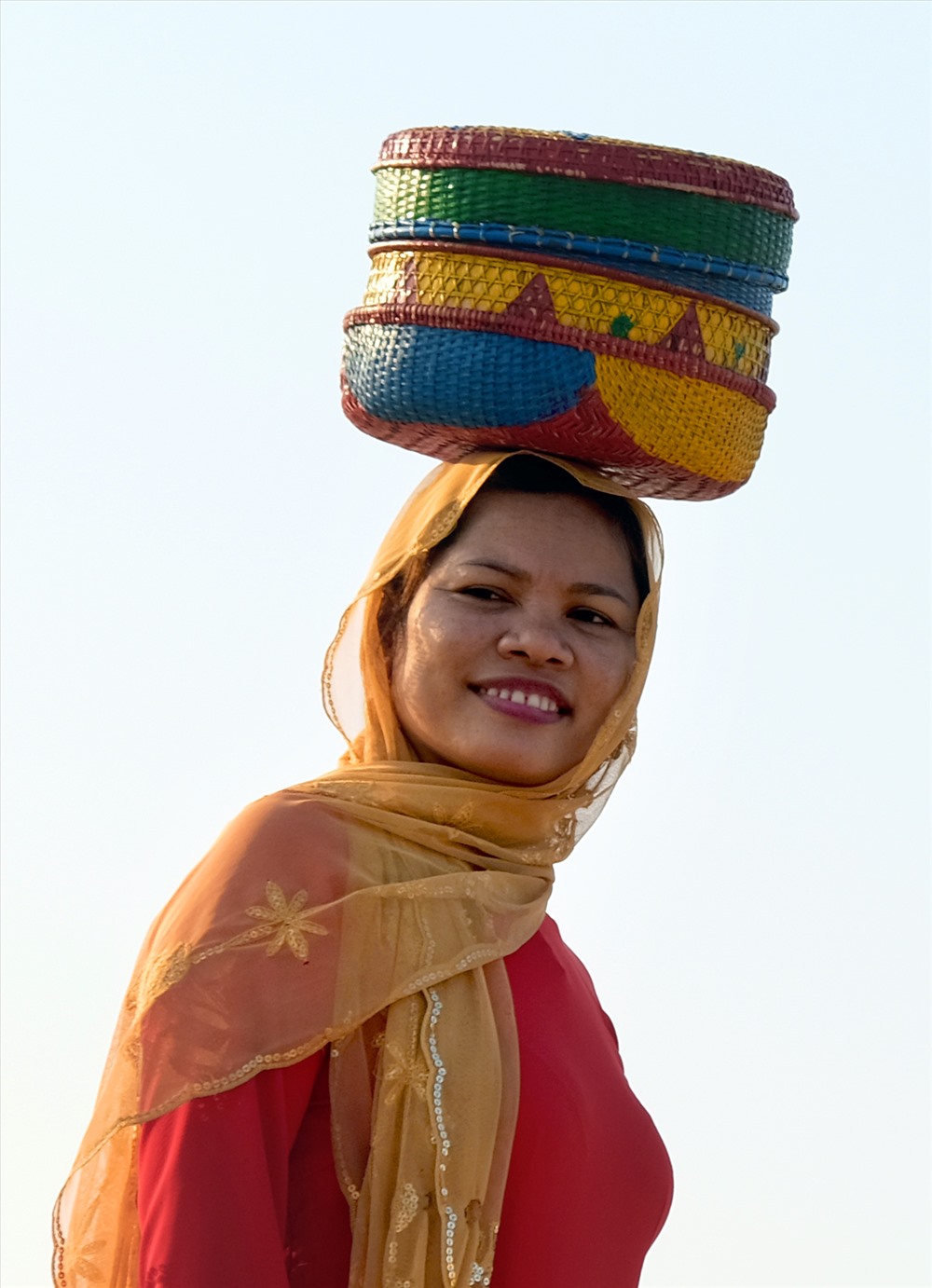 Người phụ nữ Ninh Thuận trong trang phục truyền thống.