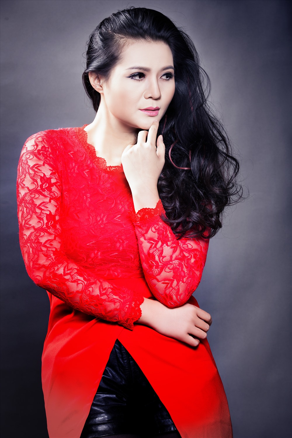 Triệu Trang phát hành 9 album với chủ đề “Thanh xuân “. Ảnh: NVCC.