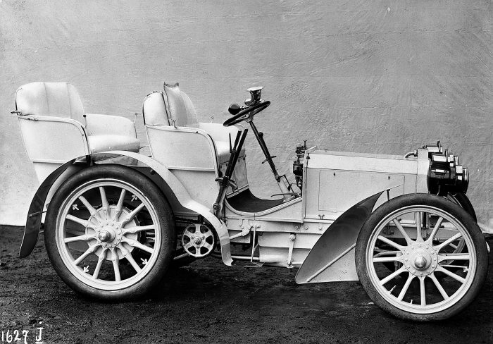 Chiếc Mercedes 35 PS 1901. Ảnh: ST