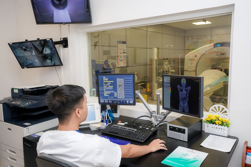 Hệ thống PET/CT hiện đại nhất Đông Nam Á tại Vinmec giúp chẩn đoán sớm ung thư một cách chính xác nhất.