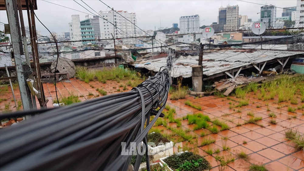 Tầng thượng của tòa nhà.