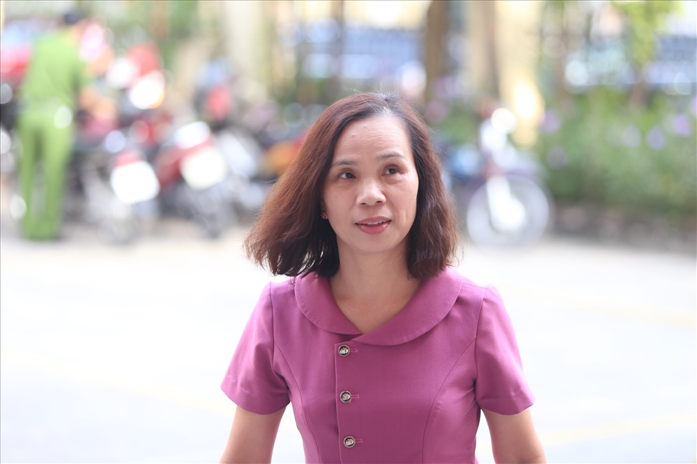 Bị cáo Triệu Thị Chính, cựu Phó giám đốc Sở GD-ĐT Hà Giang, bị xét xử về tội “Lợi dụng chức vụ, quyền hạn gây ảnh hưởng đối với người khác để trục lợi“.