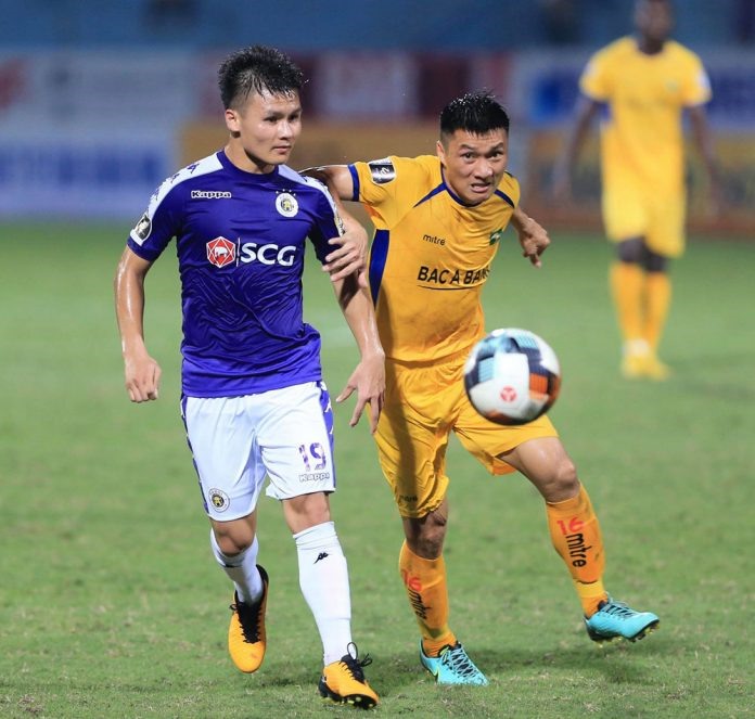 Quang Hải không thể tỏa sáng trong ngày Hà Nội lần thứ 5 vô địch V.League. Ảnh: VPF