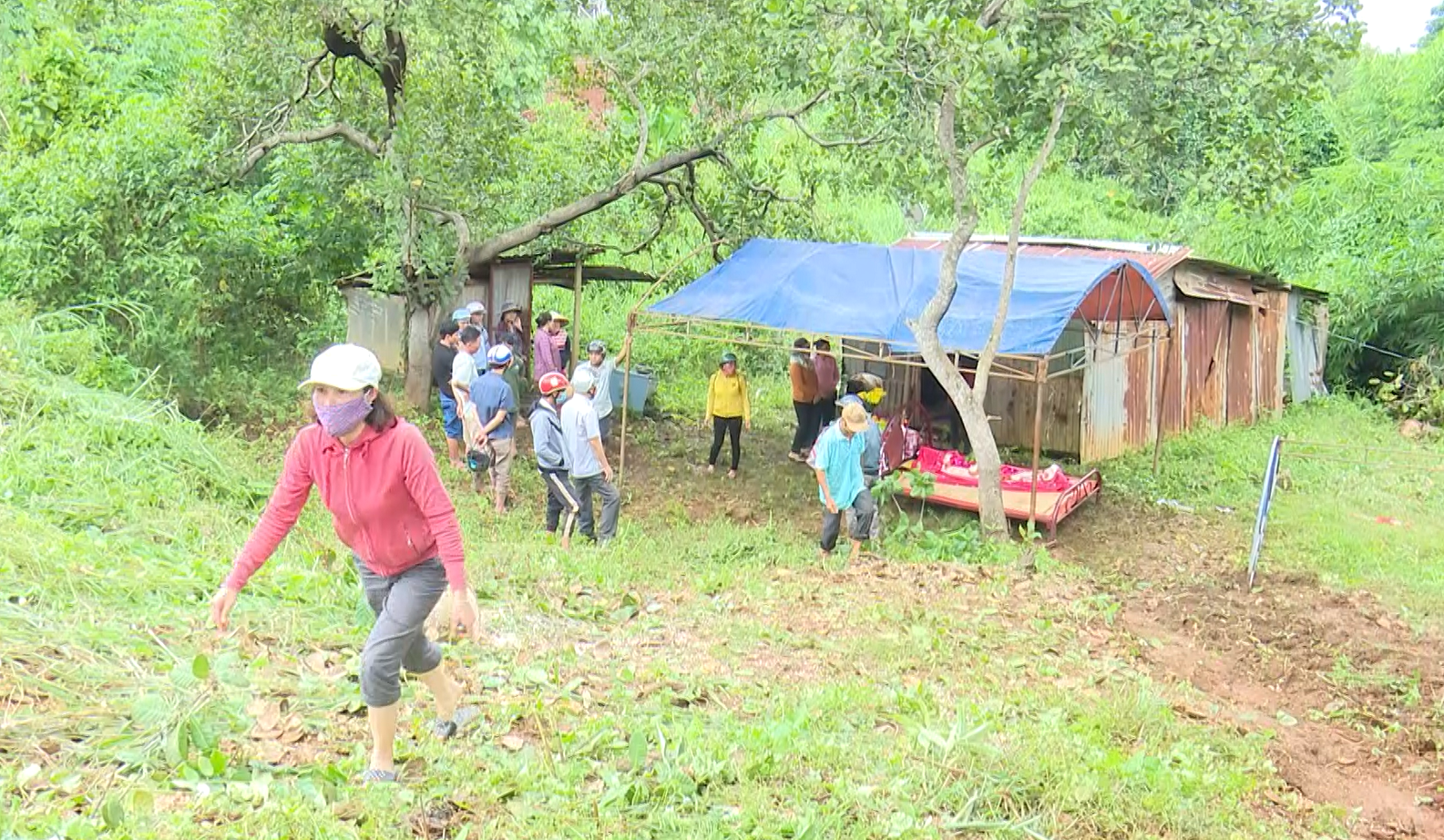 Nhà em Nguyễn Ca Văn Phương có hoàn cảnh khó khăn.