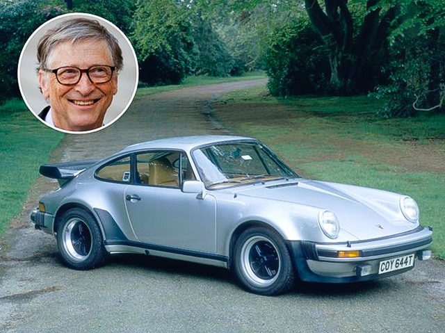 Trong một cuộc phỏng vấn mới đây trên show Ellen DeGeneres, tỉ phú này cho biết ông từng mua một chiếc Porsche 911 khi thành lập công ty Microsoft. Tuy nhiên, sau đó ông đã sang tay nó cho người khác. Hiện tại chiếc xe đáng giá nhất mà ông hữu là Porsche 959. Ảnh: ST