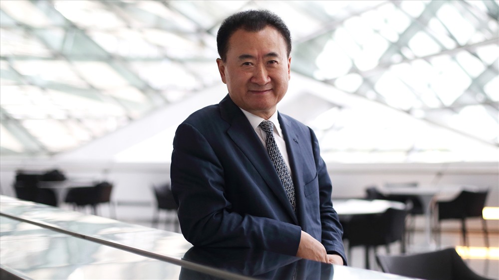 Wang Jianlin từng là người giàu nhất Trung Quốc năm 2016, tuy nhiên theo bảng xếp hạng mới nhất của Forbes, doanh nhân này chỉ đứng ở vị trí thứ 4. Tỉ phú này cũng rớt hạng từ top 3 xuống top 4 trong danh sách tỉ phú bất động sản giàu nhất hành tinh tính đến thời điểm hiện tại. Ảnh: Financial Times