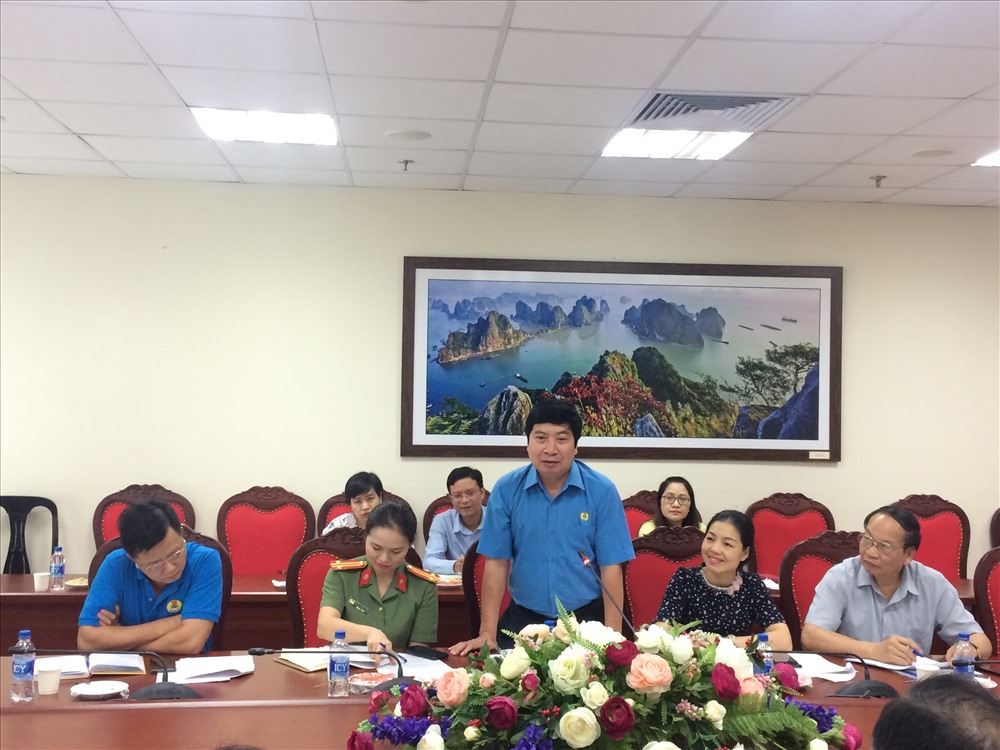 Đồng chí Phạm Xuân Hải, Phó Chủ tịch Công đoàn Xây dựng Việt Nam đóng góp ý kiến tại Hội thảo.