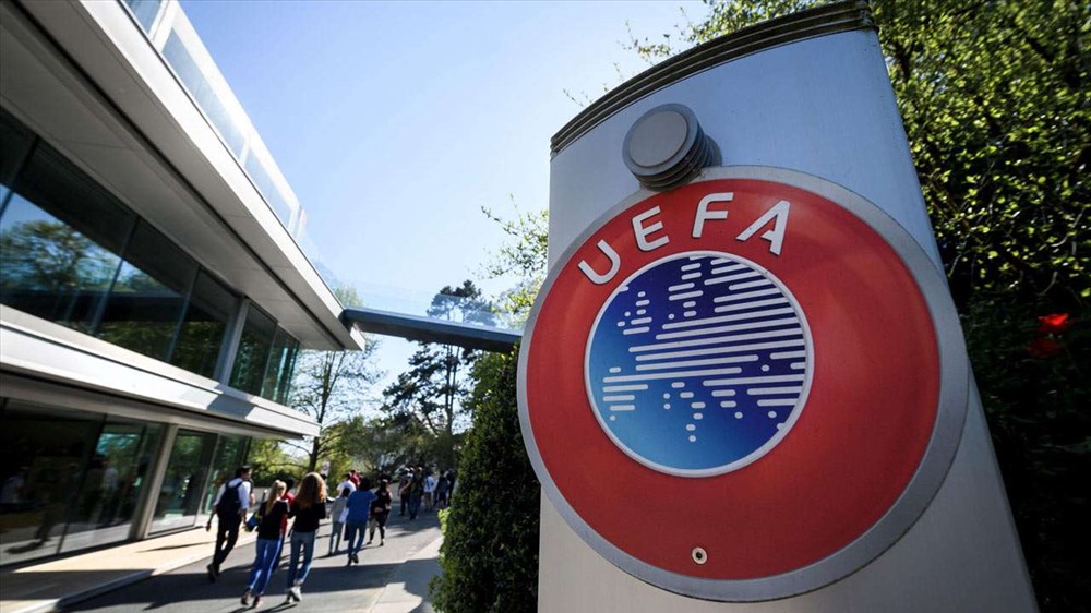 UEFA không thể tự quyết quyền khai sinh European Conference League. Ảnh: DNA India.