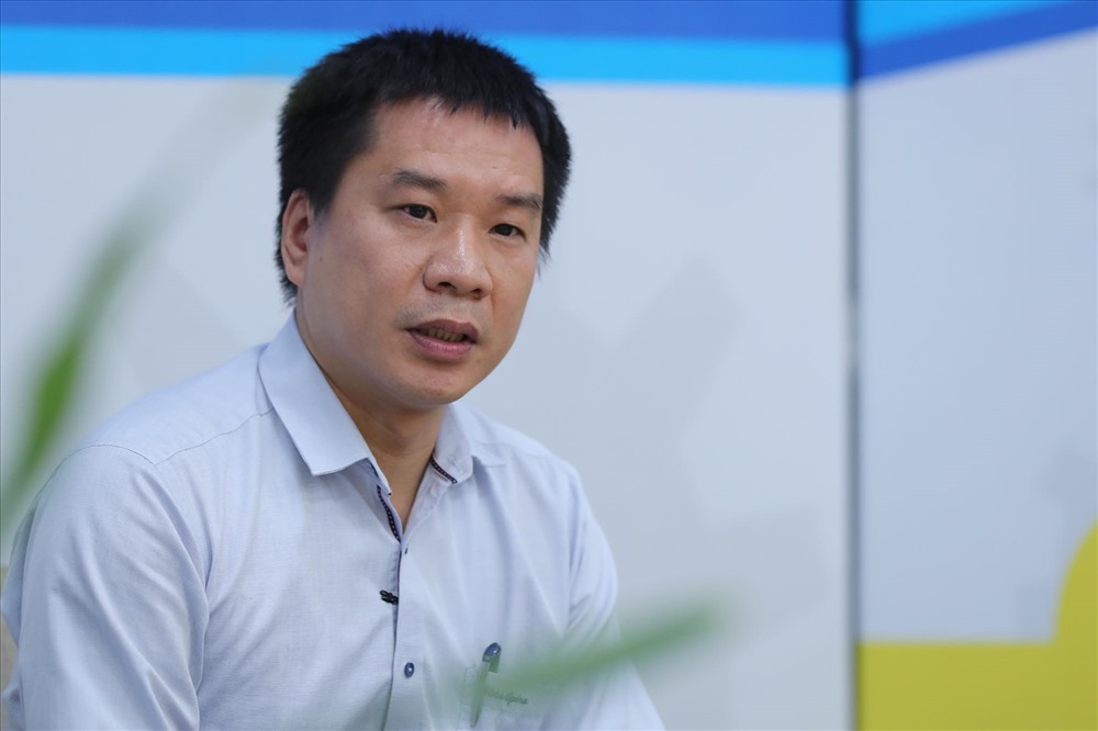 PGS Dương Ngọc Khánh, Phó Viện trưởng, Trưởng Bộ môn Ôtô và xe chuyên dụng. Ảnh: Sơn Tùng