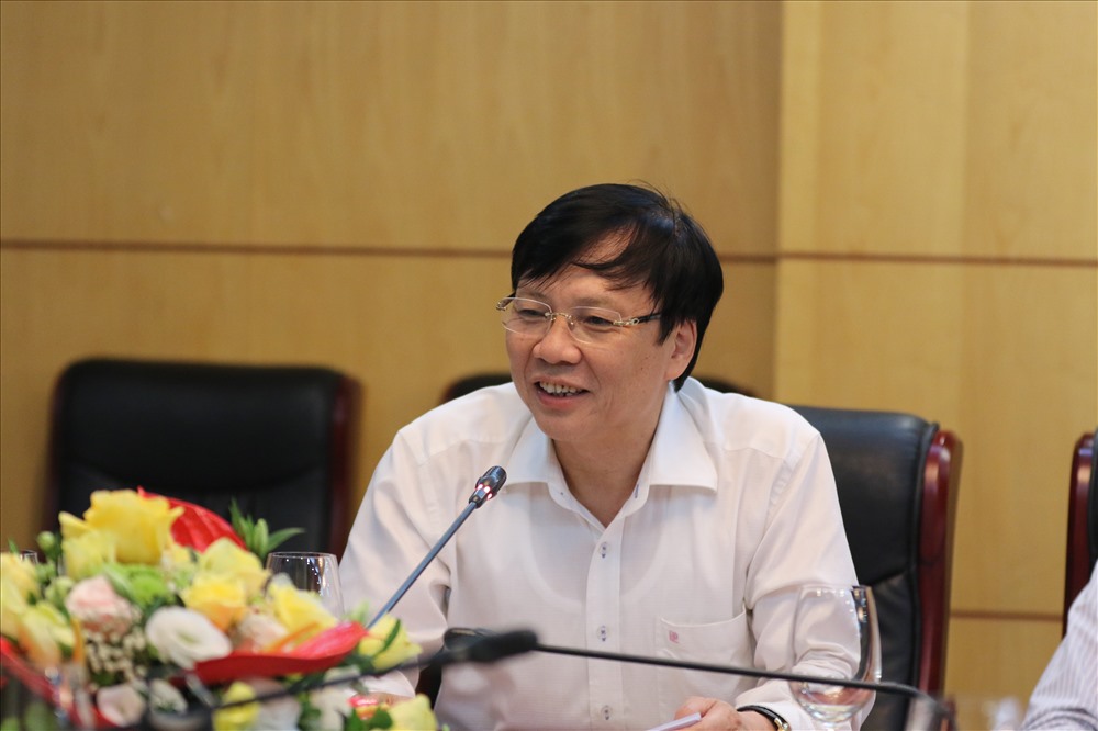 Phó Chủ tịch Thường trực Hội Nhà báo Việt Nam Hồ Quang Lợi tại phiên họp.