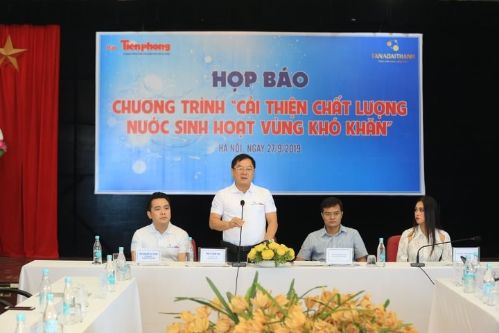 Ông Lê Xuân Sơn, Tổng Biên tập Báo Tiền Phong phát biểu tại họp báo. Ảnh: Như Ý