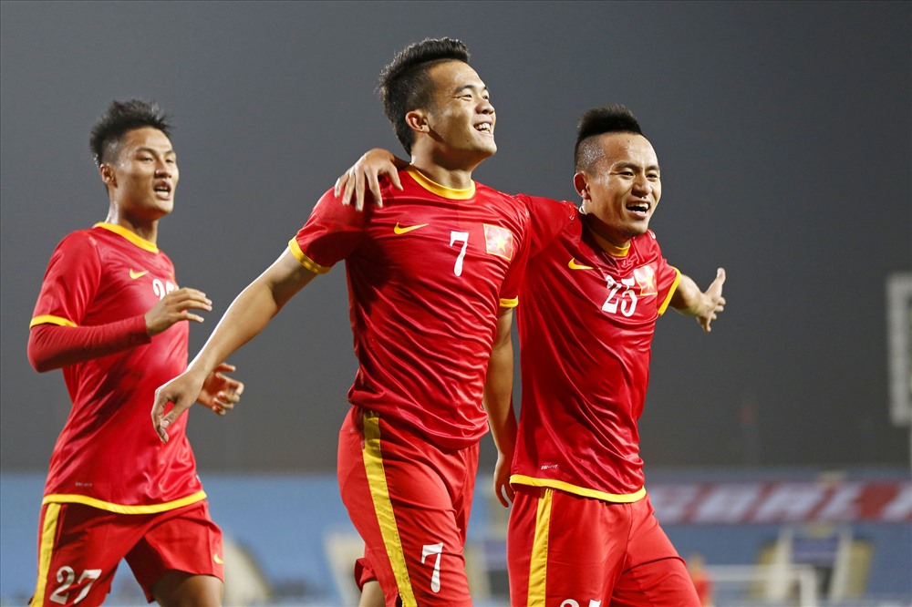 Hoàng Thịnh từng sút tung lưới Malaysia ở AFF Cup 2014. Ảnh: Tuấn Tú