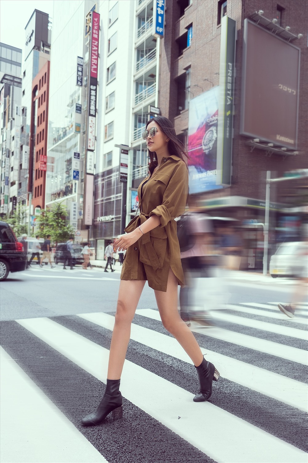 Mới đây, những hình ảnh của Tiểu Vy với phong cách thời trang đơn giản trên đường phố Nhật Bản đã nhận được nhiều lời khen từ người hâm mộ. Ảnh: Tuấn Khải – Viết Quý.