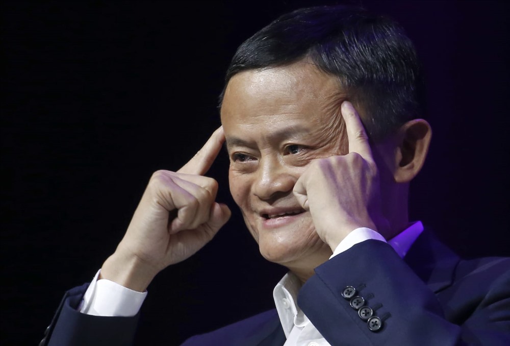 Jack Ma là người xây dựng thành công “đế chế” thương mại điện tử Alibaba lớn nhất tại Trung Quốc. Ông chính thức rời Alibaba hôm thứ Ba (ngày 10.9) trong một bữa tiệc kéo dài 4 giờ tại một sân vận động có sức chứa 80.000 người. Ảnh: CNBC