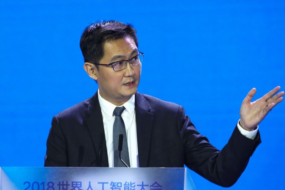 Theo cập nhật tài sản mới nhất từ Forbes, Ma Huateng hiện là người giàu nhất Trung Quốc (nhỉnh hơn Jack Ma 0,2 tỉ USD). Ông hiện là Chủ tịch của gã khổng lồ công nghệ Trung Quốc Tencent. Tencent sở hữu dịch vụ nhắn tin Wechat, phần mềm chiếm thị phần lớn ở Trung Quốc. SCMP