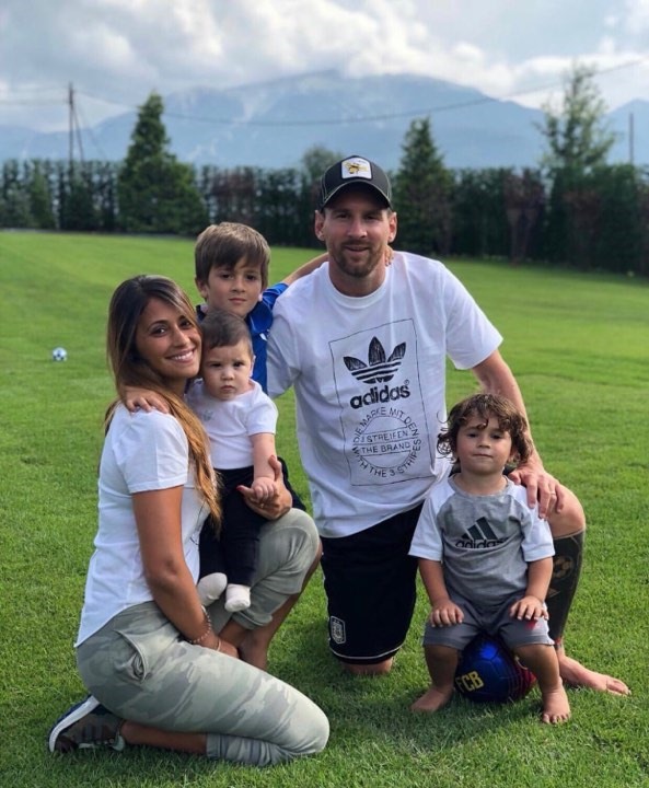 Gia đình của Messi. Ảnh: Instagram