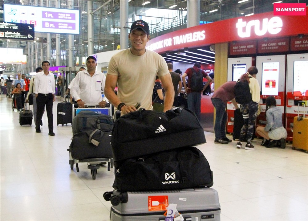 Kawin đã trở về Thái Lan hội quân cùng các đồng đội hôm 2.9. Ảnh: Siam Sport