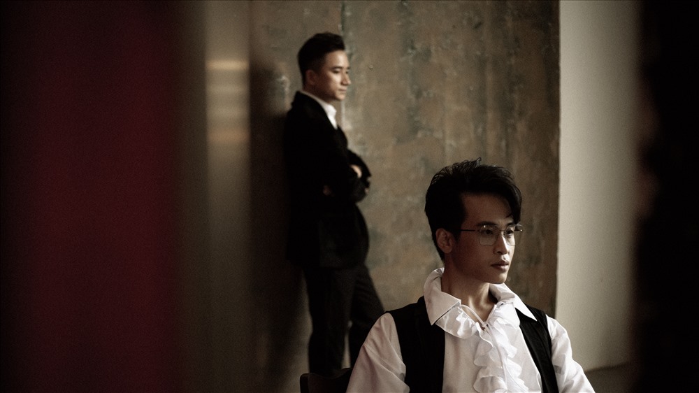 Hà Anh Tuấn kết hợp cùng nhạc sĩ trẻ Phan Mạnh Quỳnh trong liveconcert “Truyện ngắn” sắp tới đây. Ảnh: NVCC.