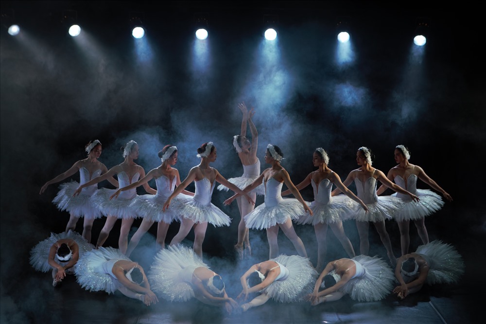 Đạo diễn Trần Ly Ly sẽ đưa vở Ballet Hồ Thiên Nga trình diễn tại Hồ Thiên Nga Ecopark. Ảnh: BTC.