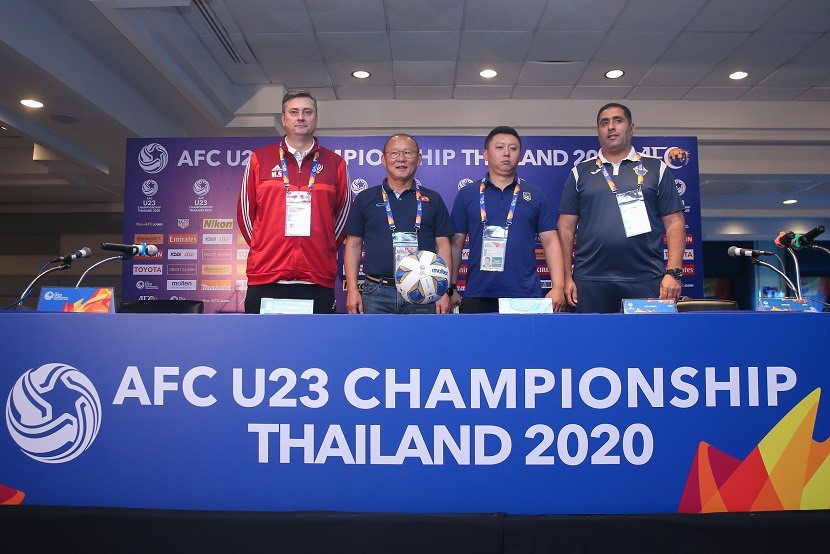 HLV U23 UAE ông Maciej Skorza tỏ ra thận trọng khi đánh giá cao U23 Việt Nam và tài cầm quân của ông Park. Ảnh: UAEFA