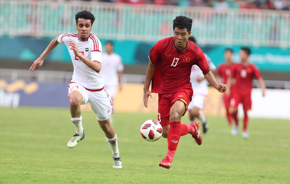 Đức Chinh dự bị, U23 Việt Nam đá với 1 tiền đạo. Ảnh: Đ.Đ