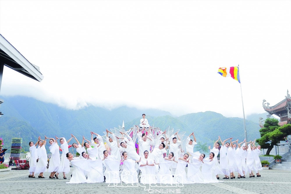 Biểu diễn văn hóa tâm linh đặc sắc tại Sun World Fansipan Legend
