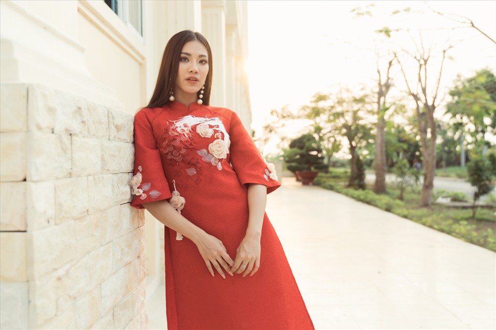 Khép lại chuyến công tác về quê, Á hậu Kim Duyên trở lại  Thành phố Hồ Chí Minh tiếp tục các công việc, kế hoạch đồng hành cùng tổ chức Hoa hậu Hoàn vũ Việt Nam. Ảnh: Sang Đào.