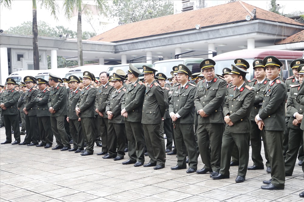 Lực lượng Công an nhân dân làm nhiệm vụ tại Lễ tang 3 liệt sĩ công an.