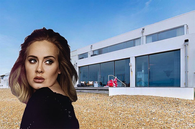 The first house that Adele bought was a resort villa with flashy interiors, located on Hove Beach in Brighton, England for 3.5 million USD in 2012. Photo: ST