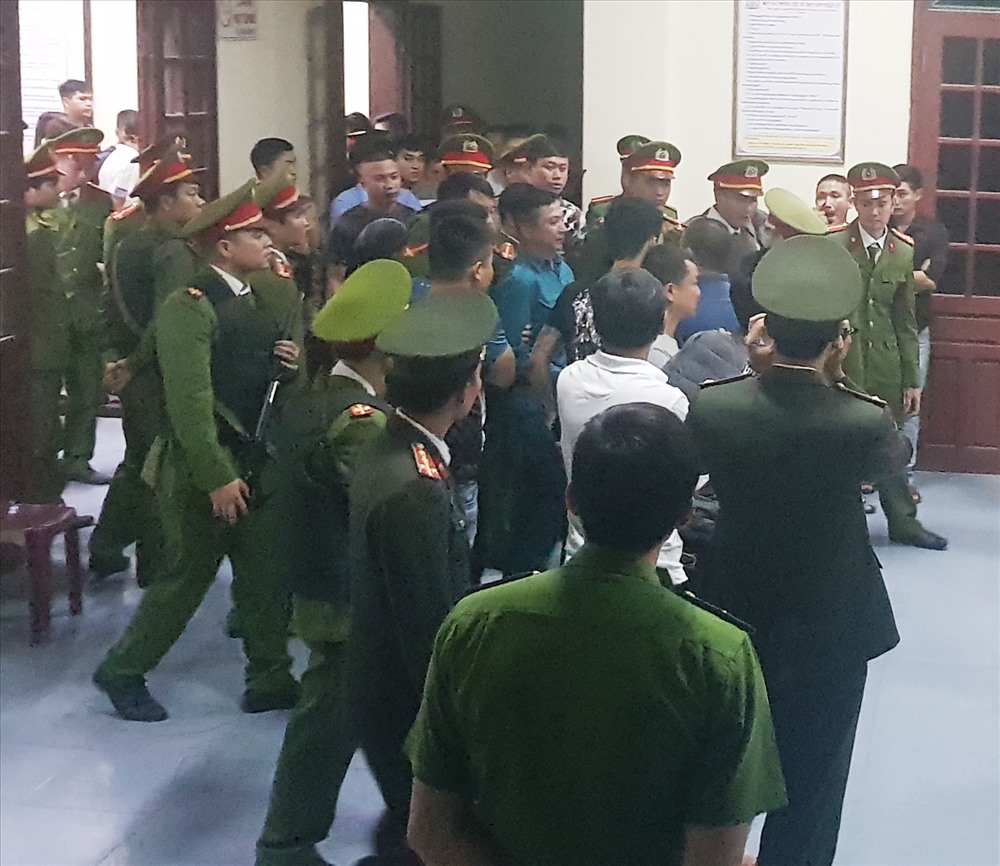 Hội đồng xét xử đã tuyên phạt bị cáo Đinh Việt Bắc 4 năm tù giam. Ảnh: NT