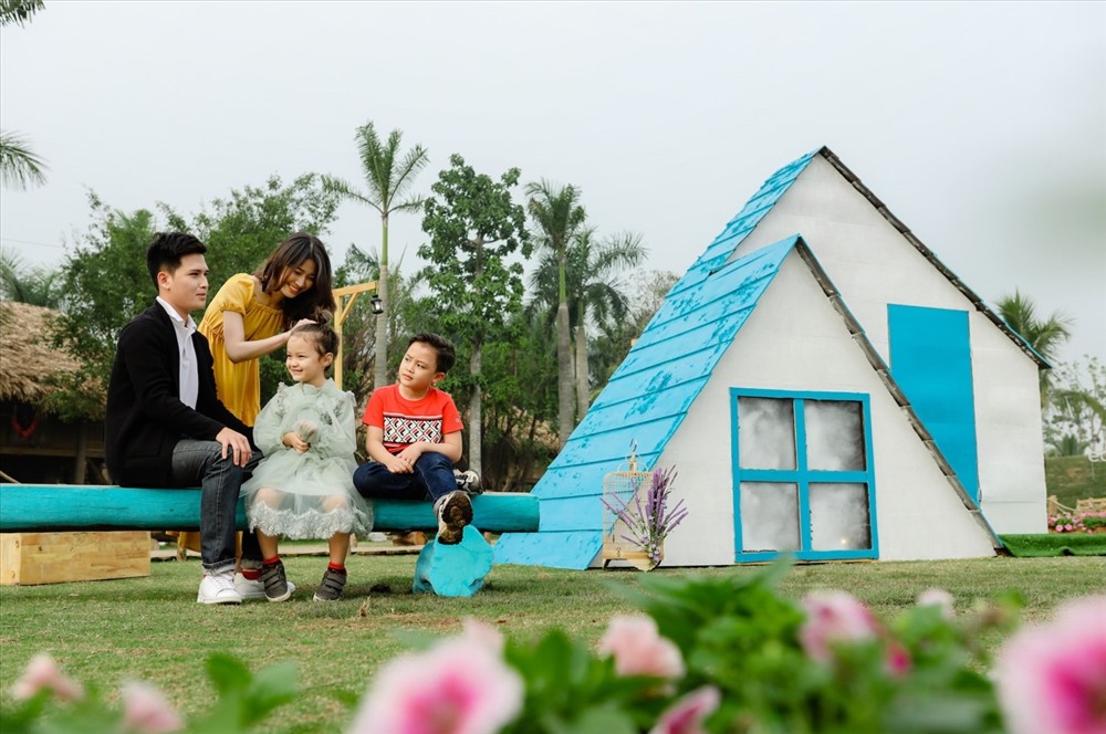 Lễ hội Xuân Ecopark 2020 sẽ mở cửa đón tiếp tất cả khách hàng bao gồm cả cư dân và người dân đến thưởng thức. Thời gian mở cửa đón khách từ chiều ngày 26.1 (mùng 2 âm lịch) đến hết ngày 02.2 (mùng 9 âm lịch) tại Công viên Hồ thiên nga, khu đô thị Ecopark.