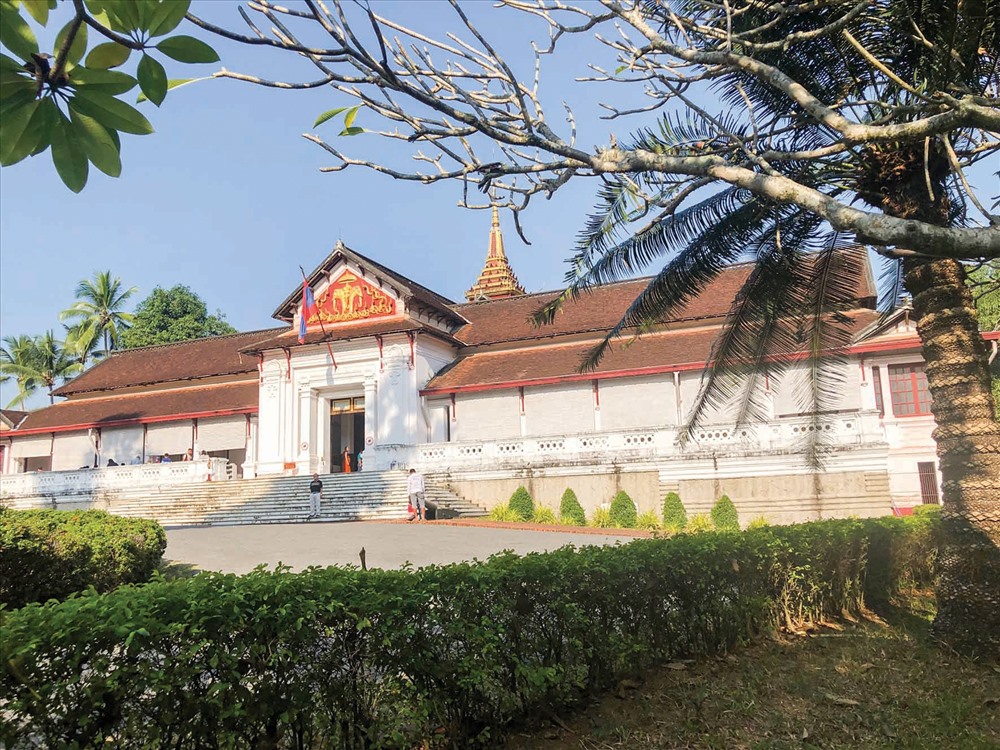 Hoàng cung.