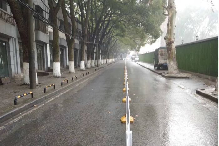 Đường phố Vũ Hán trống trơn khi thành phố bị phong tỏa vì coronavirus mới. Ảnh: ABC.net.au.