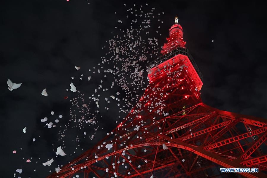 Tháp Tokyo rực đỏ trong dịp Tết Nguyên đán 2020 ở Nhật Bản. Ảnh: Xinhua