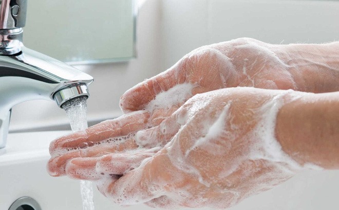 Rửa tay thường xuyên là cách tốt nhất phòng tránh lây bệnh