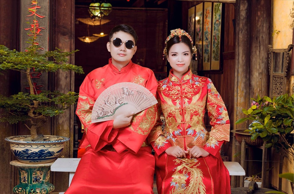 Chị Yến Hoàng (31 tuổi) và chồng tổ chức đám cưới ở Quế Lâm, tỉnh Quảng Tây, Trung Quốc ngày 28.1 (tức mùng 4 Tết Nguyên đán Canh Tý). Ảnh: NVCC.