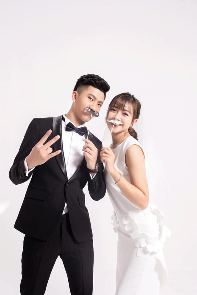 Ảnh cưới của Phan Văn Đức được chia sẻ trên Facebook.