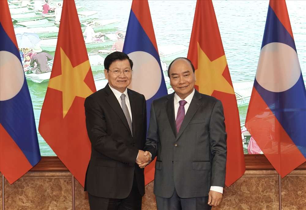 Những năm qua, quan hệ vĩ đại, đoàn kết đặc biệt và hợp tác toàn diện Việt Nam-Lào đang tiếp tục được củng cố vững chắc, ngày càng đi vào chiều sâu trên tất cả các lĩnh vực. Ảnh: VGP