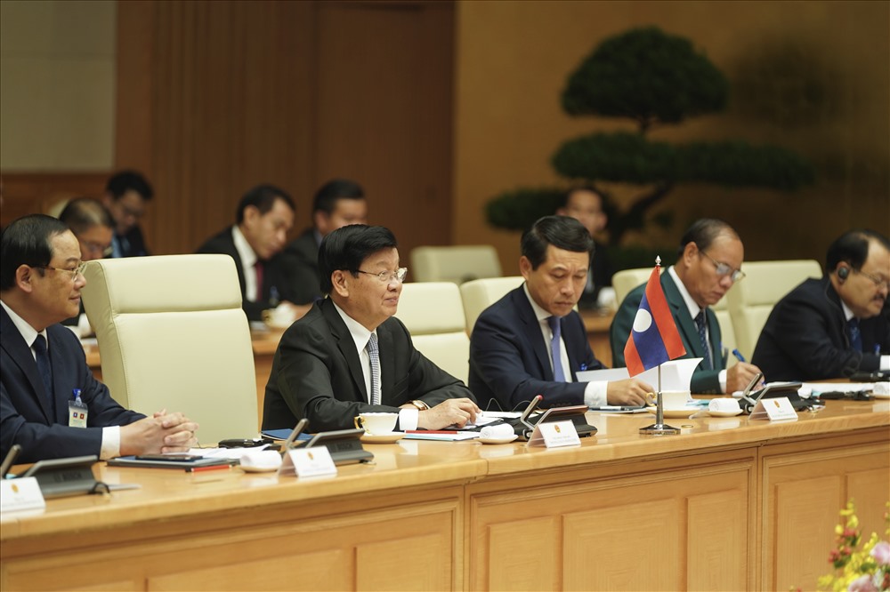Hai bên phối hợp chặt chẽ, ủng hộ lẫn nhau tại các diễn đàn hợp tác khu vực và quốc tế. Lào tích cực ủng hộ Việt Nam vào vị trí Ủy viên không thường trực Hội đồng Bảo an Liên Hợp Quốc và đảm nhiệm vai trò Chủ tịch ASEAN 2020. Ảnh: VGP