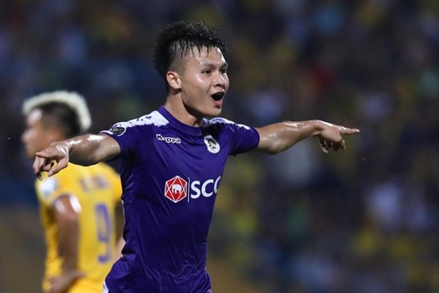 Không chỉ ở U23 hay đội tuyển Việt Nam, Quang Hải còn là trụ cột trong lối chơi của CLB Hà Nội. Ảnh: Thùy Minh