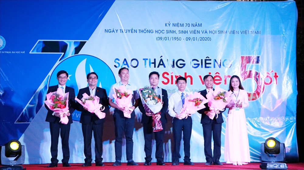 Được biết, chương trình cũng nhằm hướng đến kỉ niệm 70 năm ngày thành lập Hội sinh viên Việt Nam (09.01.1950 - 09.01.2020). Ảnh: PĐ.
