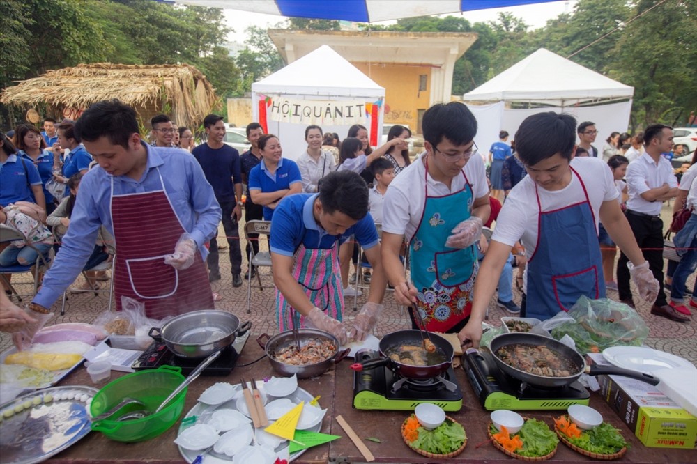 Cuộc thi nấu ăn dành cho các nam CBNV NCB nhân ngày 20.10