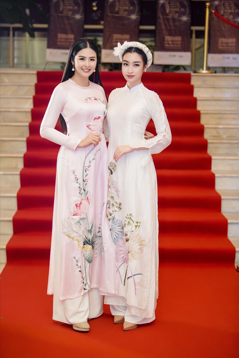 Cùng bước ra từ cuộc thi Hoa hậu Việt Nam, Ngọc Hân và Đỗ Mỹ Linh là những nàng hậu nhận được nhiều yêu mến của khán giả từ sau khi đăng quang đến nay. Ảnh: Như Hoàn.