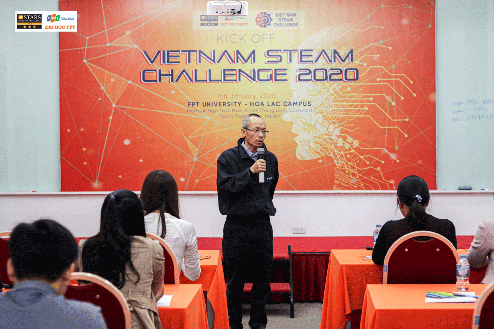 Thầy Nguyễn Khắc Thành , hiệu trưởng ĐH FPT thông báo cuộc thi