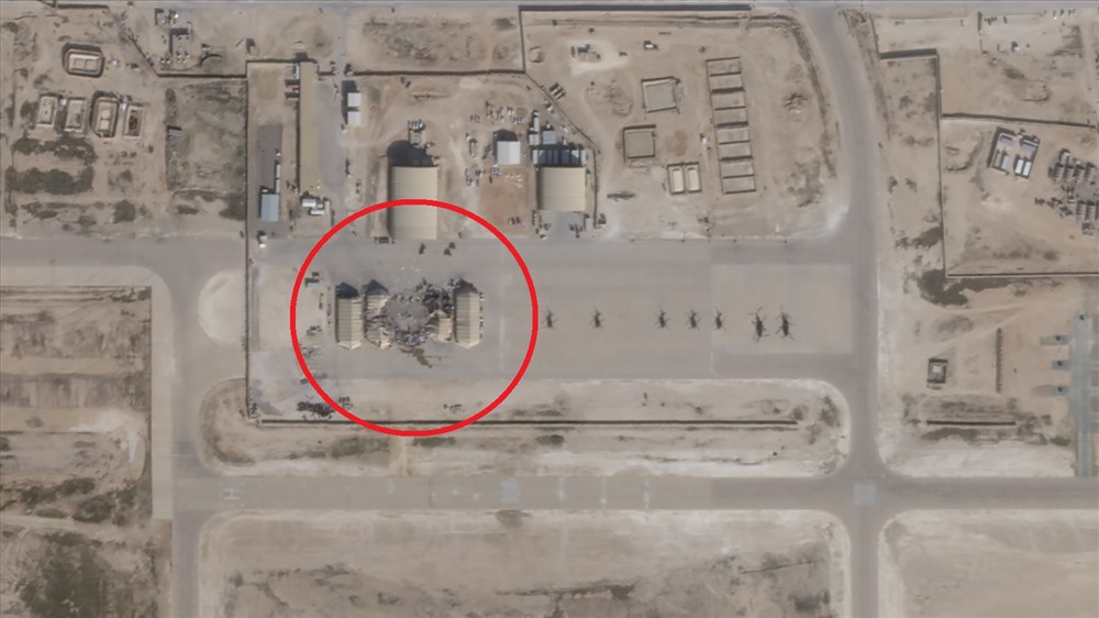Ảnh vệ tinh do CNN đăng tải cho thấy thiệt hại của căn cứ không quân Al-Asad ở Iraq. Những bức ảnh vệ tinh này do Planet Labs ghi lại. Ảnh: CNN.